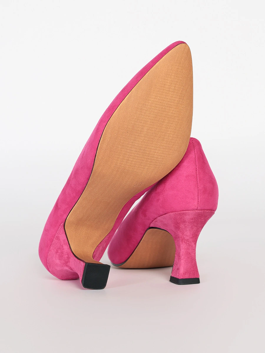 Туфли-лодочки цвета фуксии на высоком каблуке